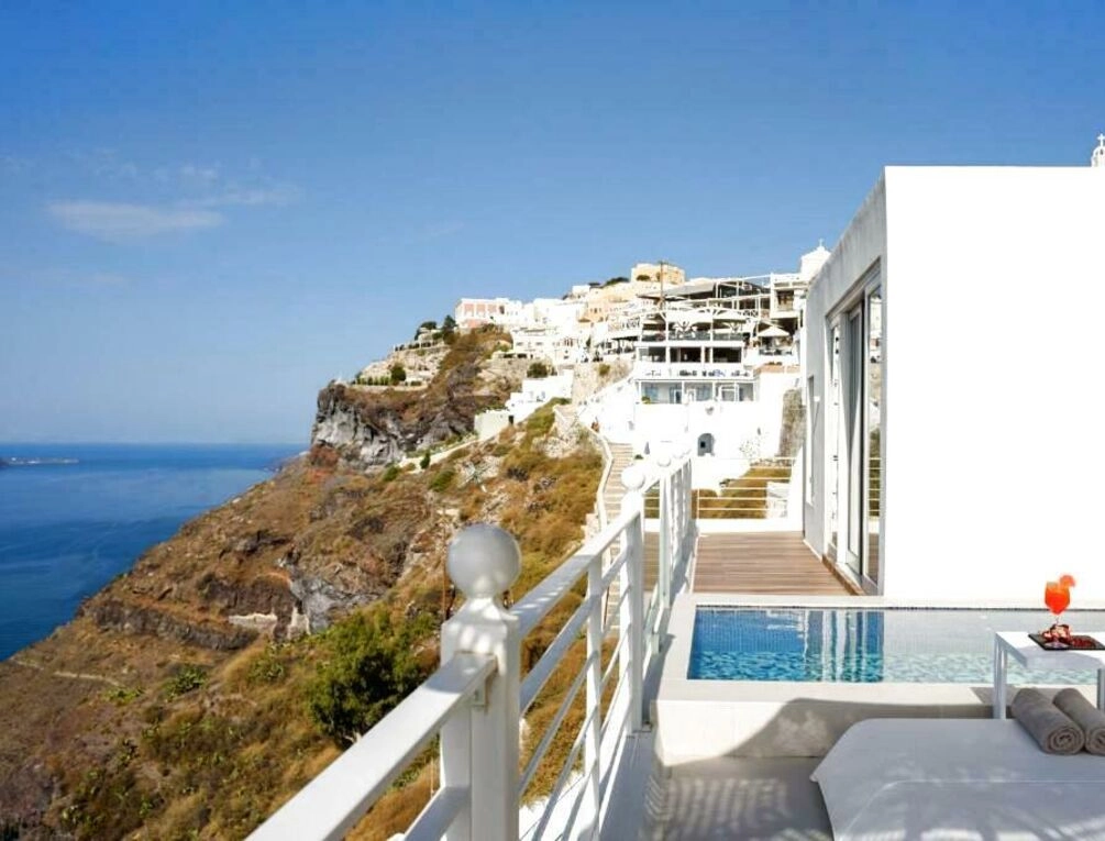 Afbeelding gerelateerd aan Nefeles Luxury Suites