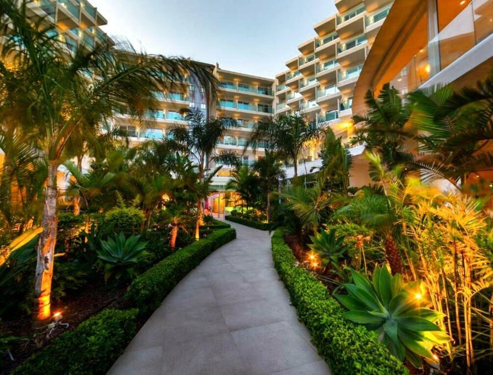 Afbeelding gerelateerd aan NissiBlu Beach Resort