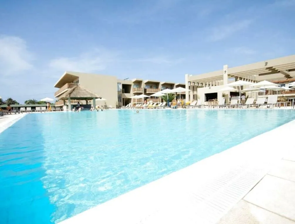 Afbeelding gerelateerd aan Oasis Salinas Sea