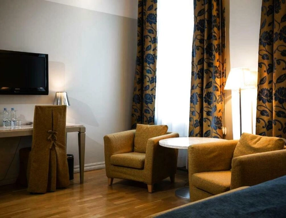 Afbeelding gerelateerd aan Opera Hotel