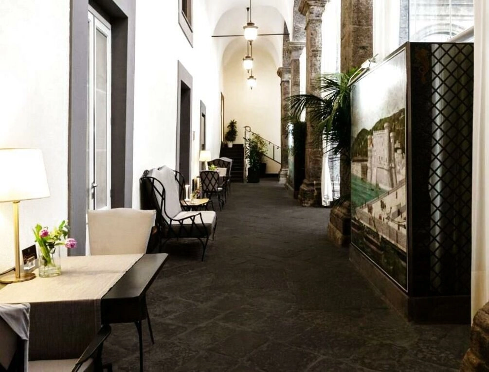 Afbeelding gerelateerd aan Palazzo Caracciolo Naples