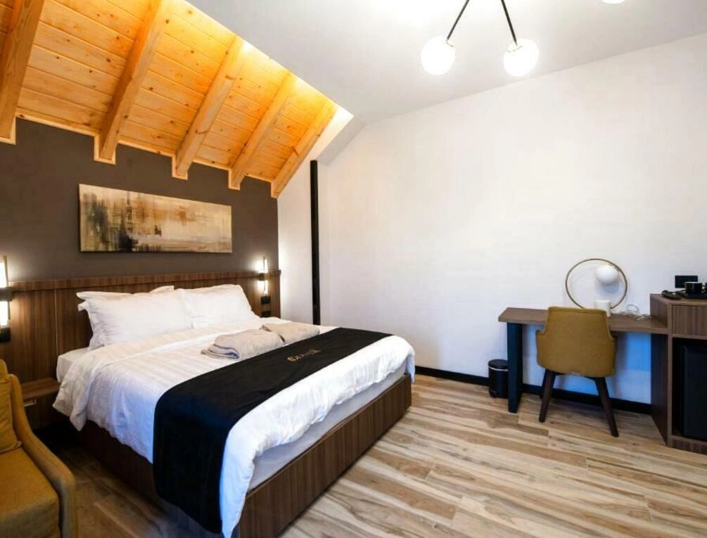Afbeelding gerelateerd aan PineHill Hotel, Restaurant , Pool & Spa - RAZEM