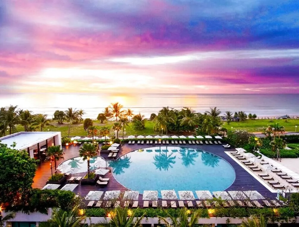 Afbeelding gerelateerd aan Pullman Phuket Karon Beach Resort