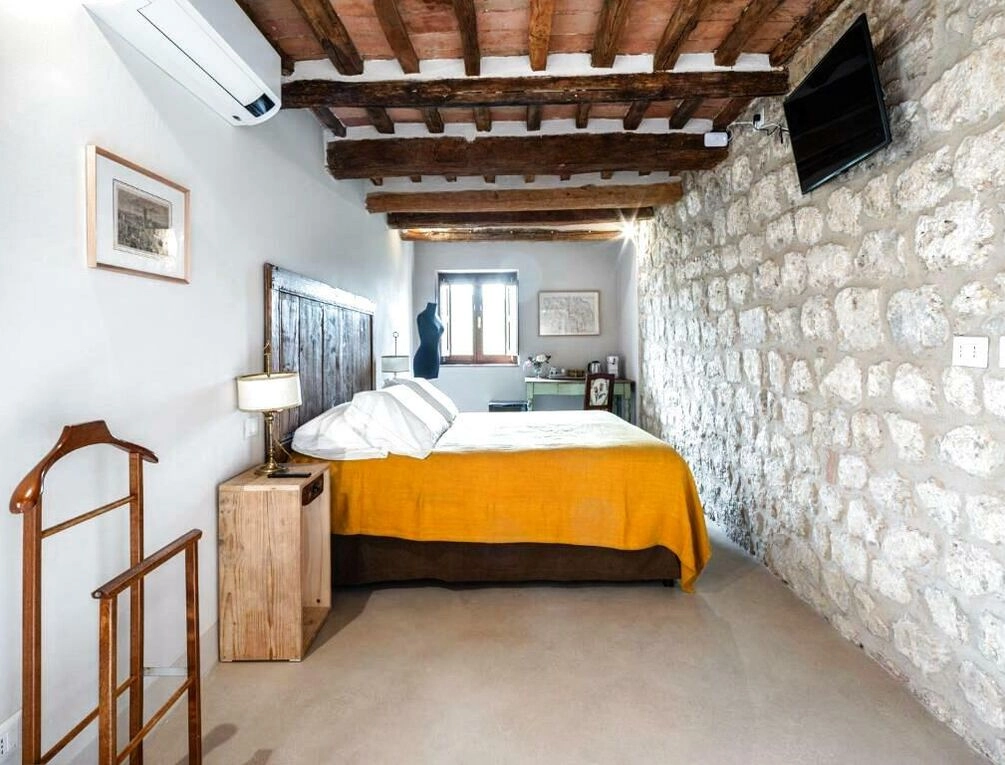 Afbeelding gerelateerd aan Rooms and Wine al Castello