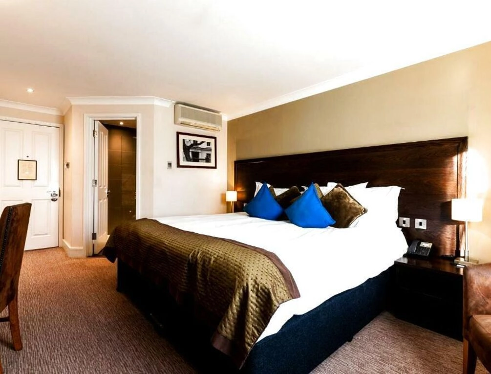 Afbeelding gerelateerd aan Rose And Crown Hotel