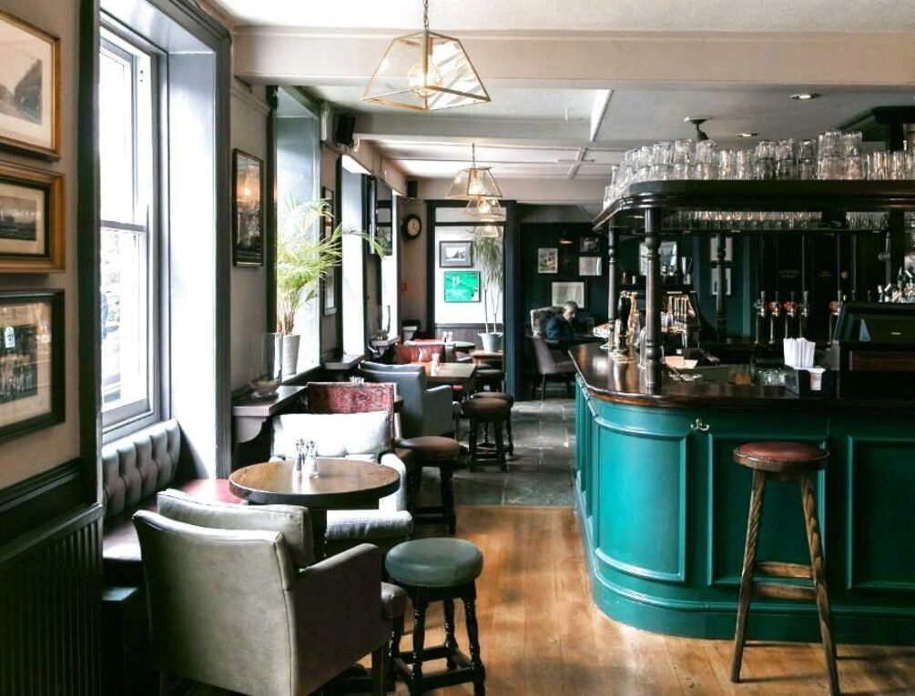 Afbeelding gerelateerd aan Rose And Crown Hotel