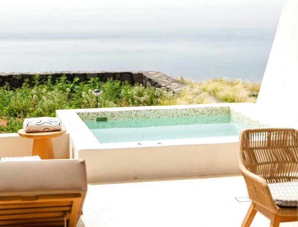 Afbeelding gerelateerd aan Santo Mine Oia Suites