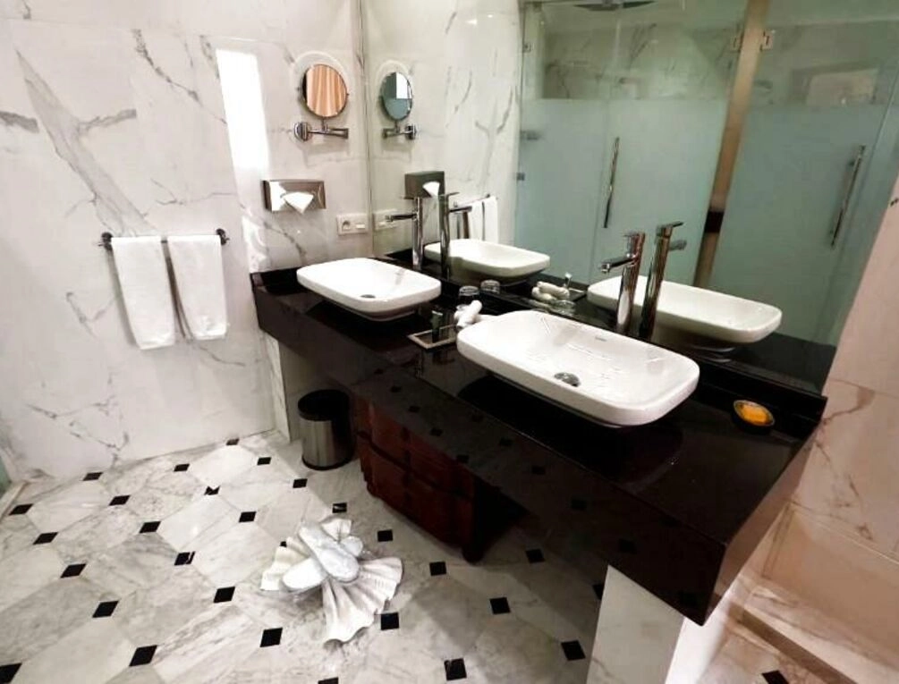 Afbeelding gerelateerd aan Sillage Palace Sky & Spa