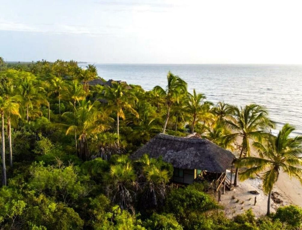 Afbeelding gerelateerd aan Simply Saadani Camp, A Tent with a View Safaris