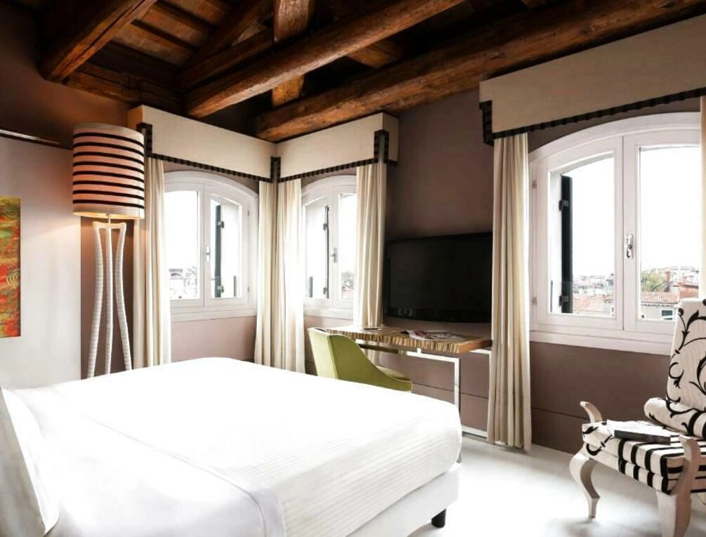 Afbeelding gerelateerd aan Sina Centurion Palace