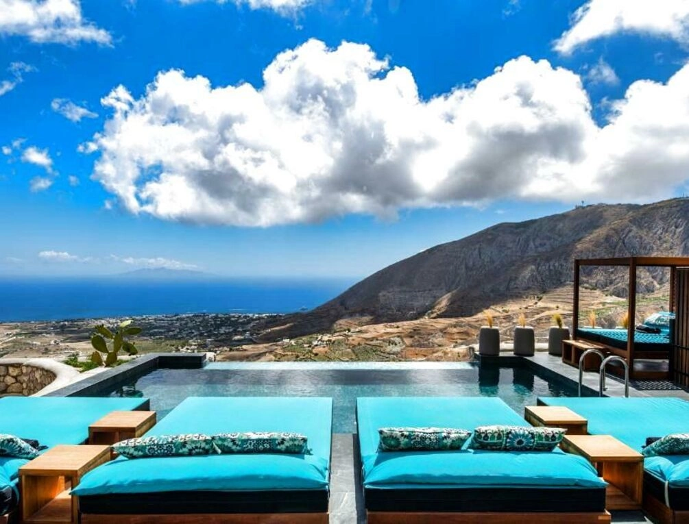 Afbeelding gerelateerd aan Skyfall Suites - Adults Only