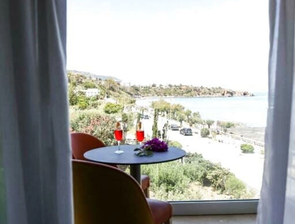 Afbeelding gerelateerd aan Sunset Hotel