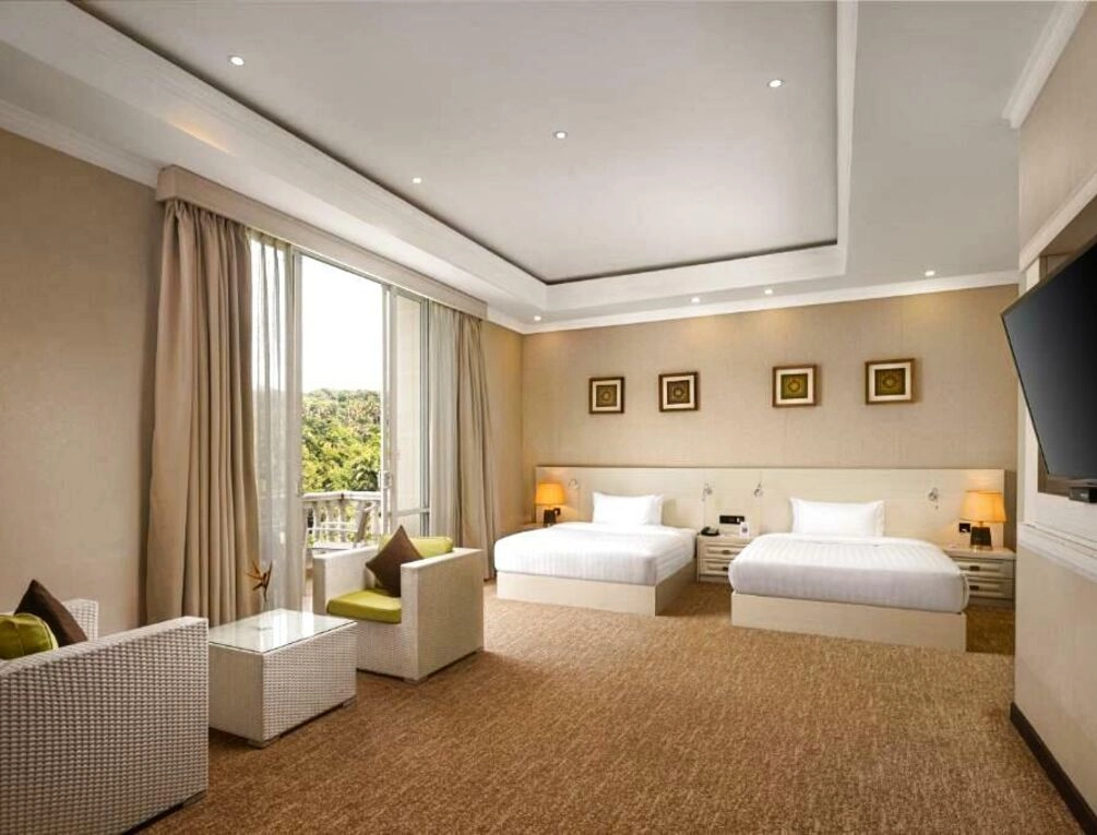 Afbeelding gerelateerd aan The Golden Crown Hotel