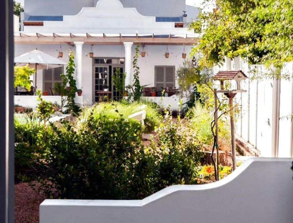 Afbeelding gerelateerd aan The Grand Hotel Robertson