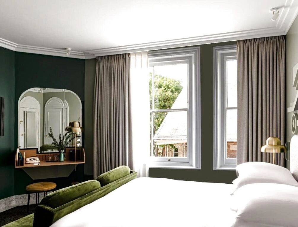 Afbeelding gerelateerd aan The Henrietta Hotel