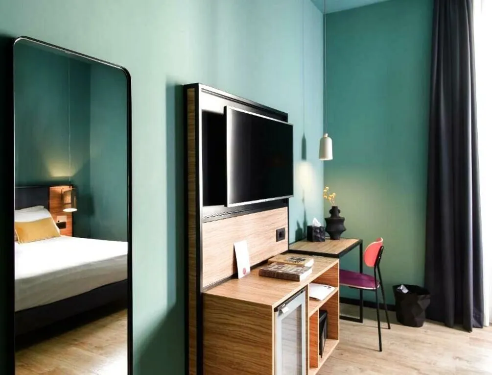 Afbeelding gerelateerd aan The Poet Hotel