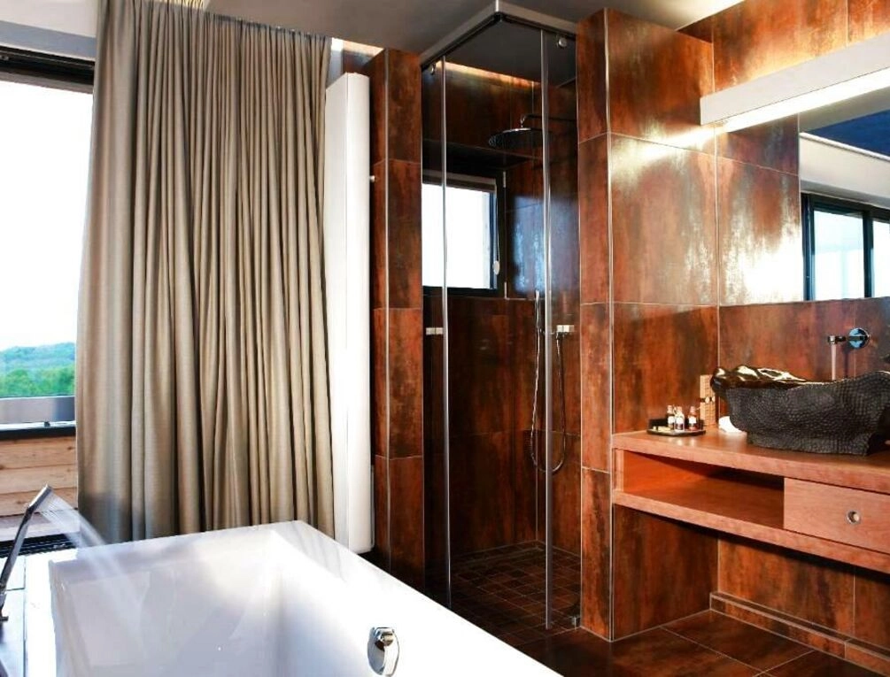 Afbeelding gerelateerd aan The Seven Hotel
