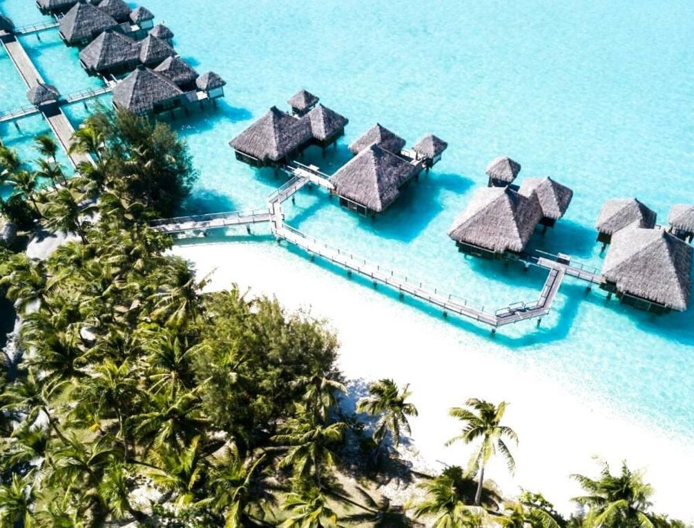 Afbeelding gerelateerd aan The St. Regis Bora Bora Resort