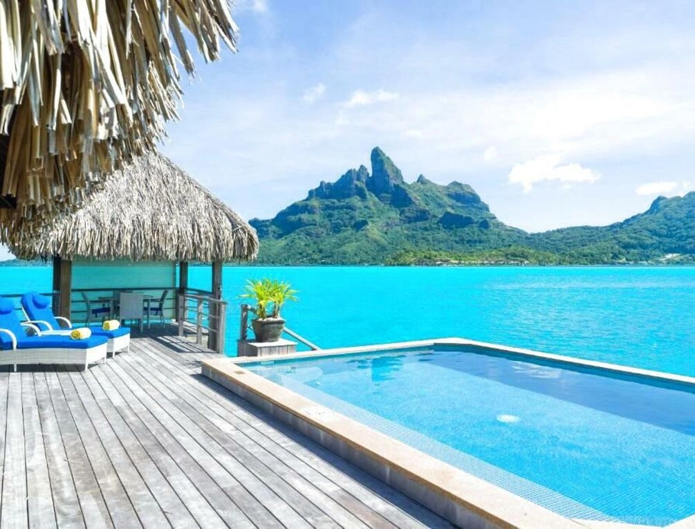 Afbeelding gerelateerd aan The St. Regis Bora Bora Resort