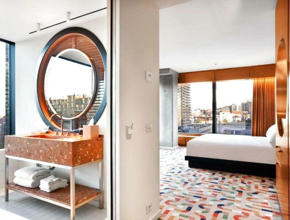 Afbeelding gerelateerd aan The Standard, Brussels