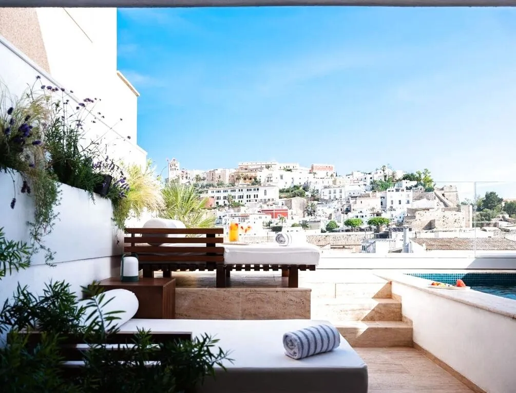 Afbeelding gerelateerd aan The Standard Ibiza