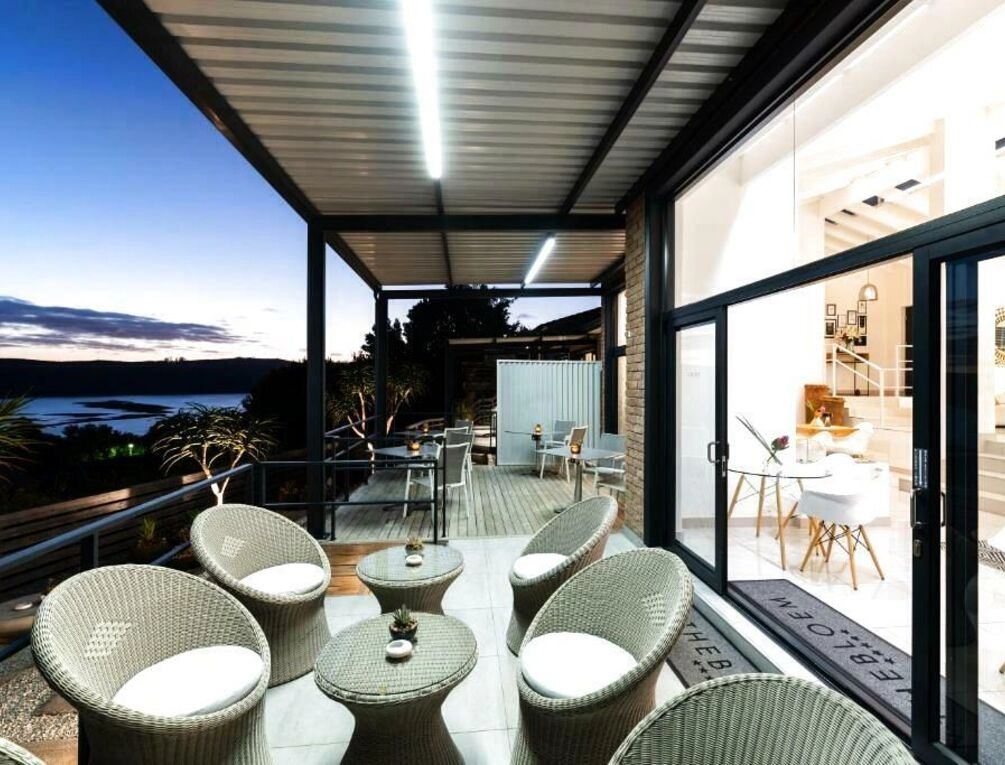 Afbeelding gerelateerd aan THEBLOEM Guest Suites by Knysna Paradise Collection