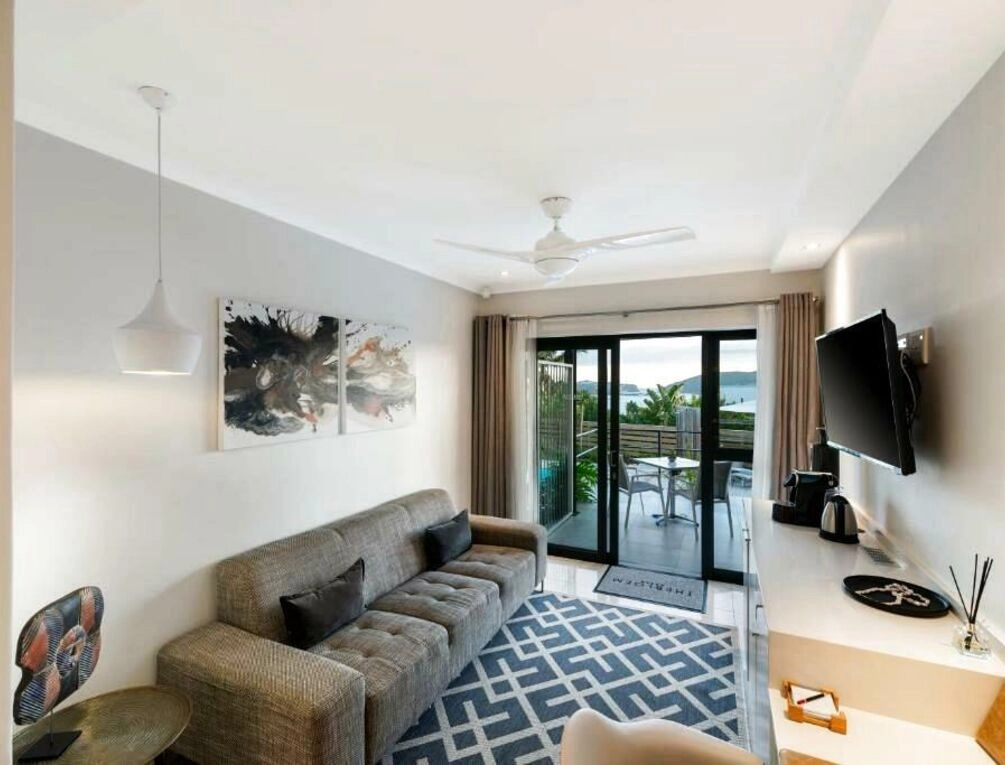 Afbeelding gerelateerd aan THEBLOEM Guest Suites by Knysna Paradise Collection