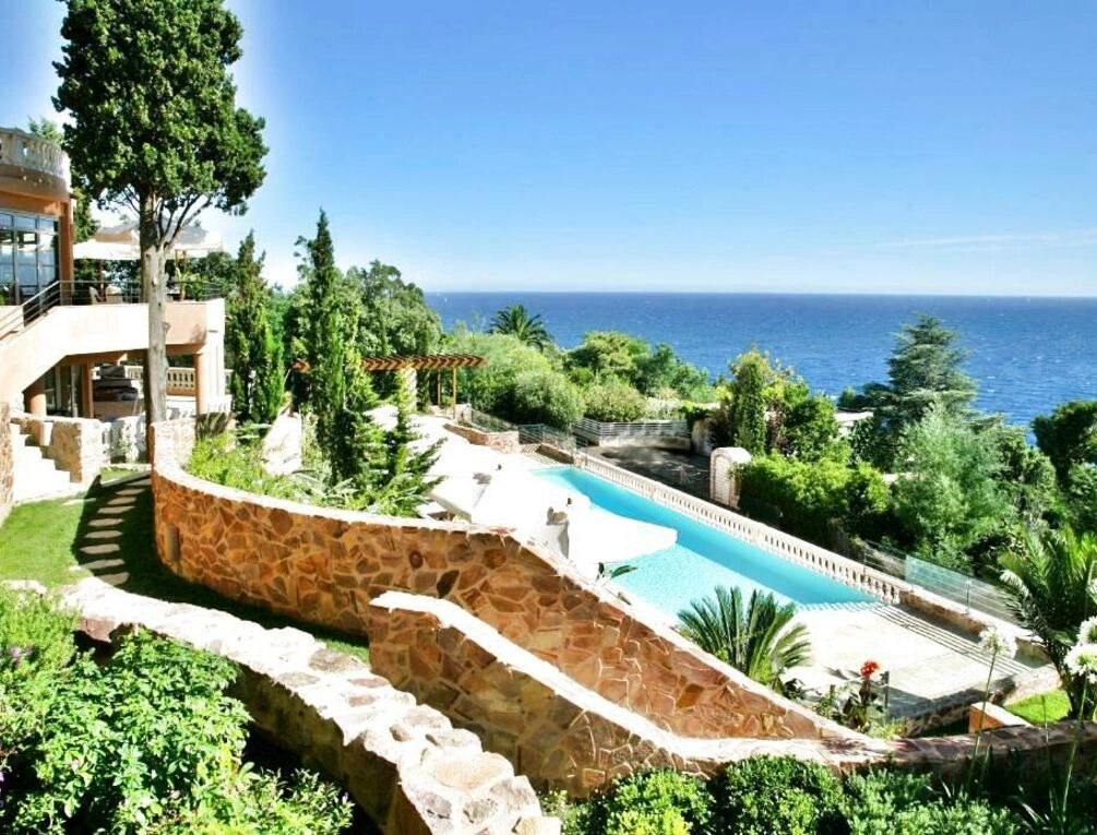 Afbeelding gerelateerd aan Tiara Yaktsa Côte d’Azur