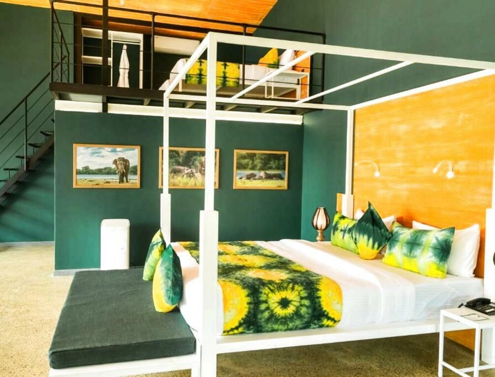 Afbeelding gerelateerd aan Waraka - Udawalawe by Thema Collection