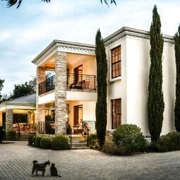 Hotel Blaauwheim Guest House in Somerset West