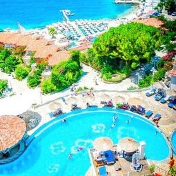 Bougainville Bay Hotel in Saranda