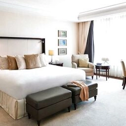 Hotel Breidenbacher Hof in Dusseldorf