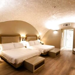 Hotel Caruso Place Boutique & Wellness Suites in Naples