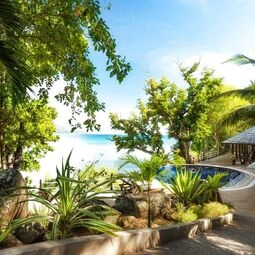 Hotel Cerf Island Resort in Victoria