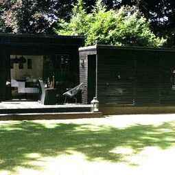 Charming hotel Manoir Ogygia in Poperinge