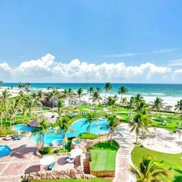 Hotel Crowne Plaza Resort Salalah by IHG in Dahariz
