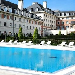 Dream Castle Hotel Marne La Vallee in Magny-le-Hongre