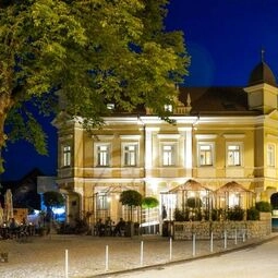 Hotel Dvorec Gregorčič in Šmarjeta
