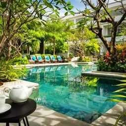 Hotel Eightfold Urban Resort in Siem Reap