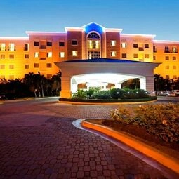 Hotel Hodelpa Garden Court in Puñal
