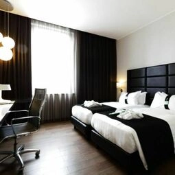 Holiday Inn Genoa City, an IHG Hotel