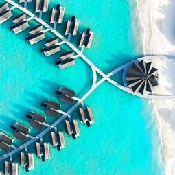 Hotel Kuredhivaru Resort and Spa - Maldives in Kudafari