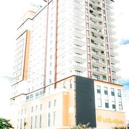 La Vela Hue Hotel in Hương Thủy