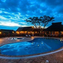 Hotel Lake Ndutu Luxury Tented Lodge in Sinoni
