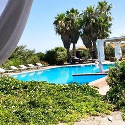 Hotel Le Lanterne Resort in Pantelleria