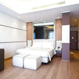Hotel Marina Place Resort in Genoa
