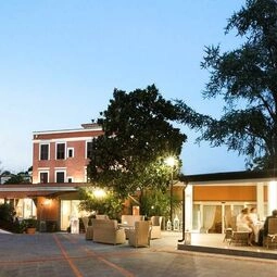 Montespina Park Hotel in Naples