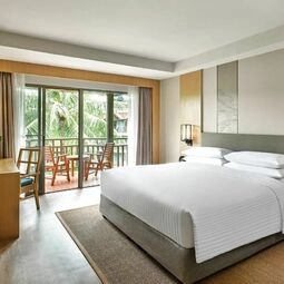 Hotel Phuket Marriott Resort & Spa, Merlin Beach in Patong