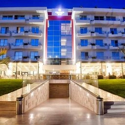 Premium Beach Hotel in Golem