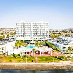 Hotel Radisson Beach Resort Larnaca in Oroklini